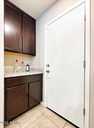 8057 Albeniz Pl, Phoenix AZ  85043 exterior