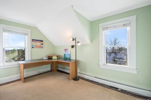 40 Commonwealth Ave, New Britain CT 06053-2913 exterior