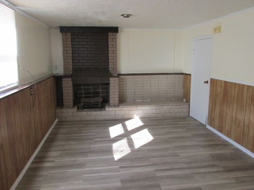 1925 Edgewood Rd, Waukegan IL 60087-1436 exterior