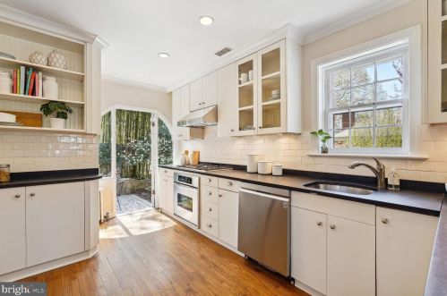 5220 Klingle St, Washington DC 20016-2657 exterior