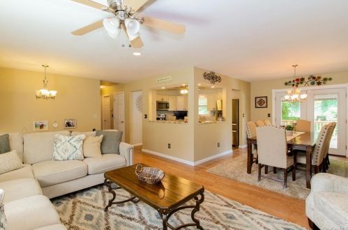 7 Shelley Rd, Poughkeepsie NY 12603-5639 exterior