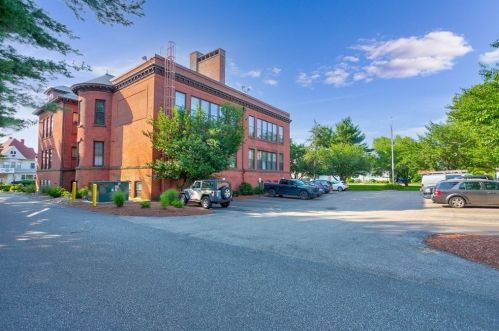 321 Plantation St, Worcester MA 01604-1767 exterior