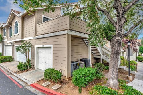 2878 Buena Crest Ct, San Jose CA 95121-2959 exterior