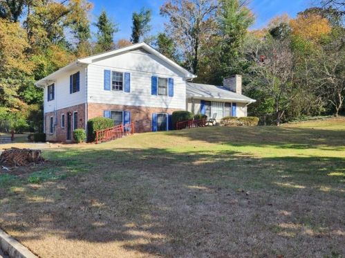 6760 Old Covington Rd, Lithonia, GA 30058-4523