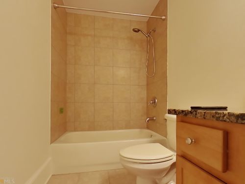 2765 Durham Dr, Atlanta GA  30319-3673 exterior