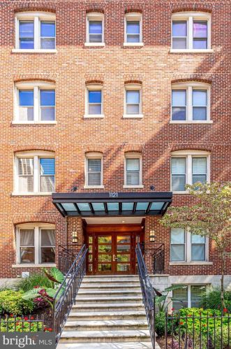 1121 24th St, Washington DC  20037-1430 exterior