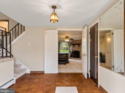 2511 Meetinghouse Rd, Jamison PA 18929-1157 exterior