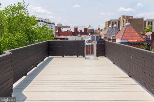 2728 13th St, Washington DC 20018-3901 exterior