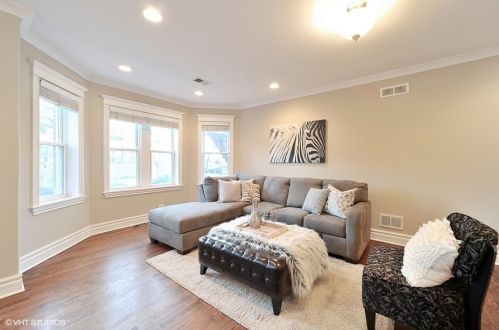 3853 Kedvale Ave, Chicago, IL 60641-3117