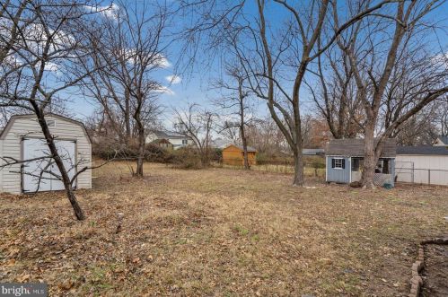 108 Gln Rd, Glen Burnie MD 21060-6867 exterior