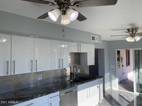 6735 10 St, Phoenix AZ 85086-0912 exterior