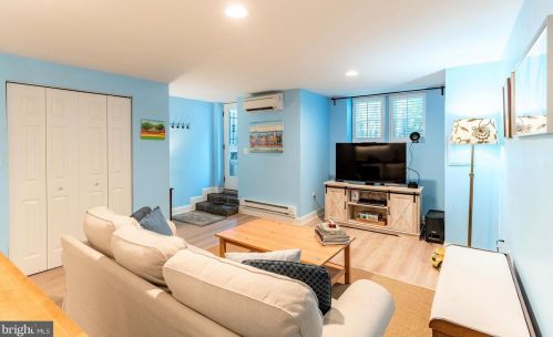 238 10th St, Washington DC  20002-6214 exterior