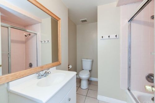 1407 Sycamore Ave, Tustin CA 92780-6279 exterior