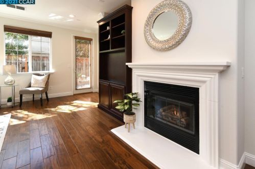 1180 Trailside Cir, Concord CA 94518-2185 exterior