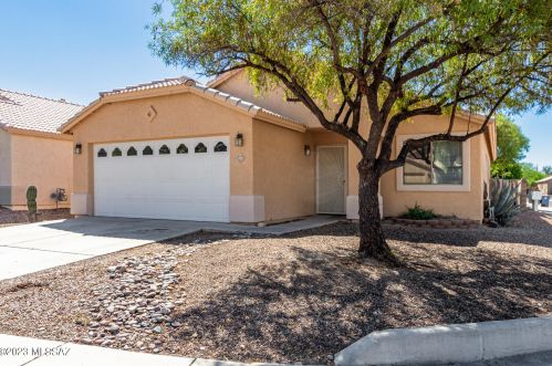 929 Clear River St, Tucson AZ  85704-3796 exterior