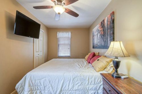 110 Rochester Rd, Pittsburgh PA 15237-1731 exterior