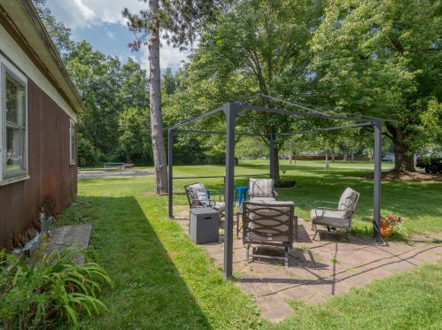 2263 Leigh Ave, Kalamazoo MI 49048-1140 exterior