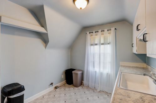 5545 57, Milwaukee WI 53218-3230 exterior