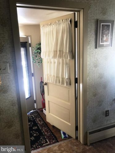 213 Henry St, Pottstown PA 19464-4831 exterior