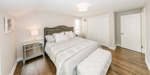 5926 Santa Monica Blvd, Milwaukee WI 53217-4619 exterior