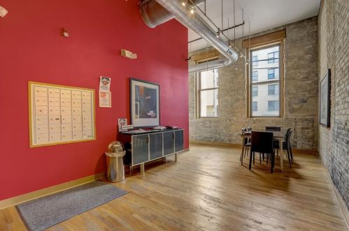 1017 2nd St, Milwaukee WI  53204-1826 exterior