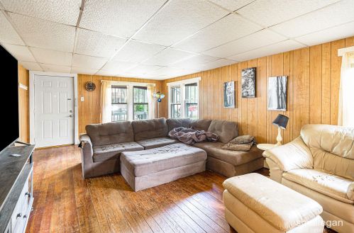 1925 Vly St, Meskegon MI 49442-5929 exterior