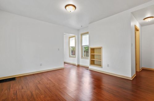 215 5 Ave, Joliet IL 60433-2207 exterior