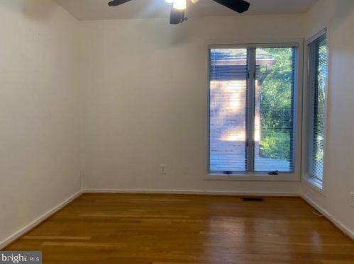 8108 Appalachian Ter, Rockville MD 20854-4050 exterior