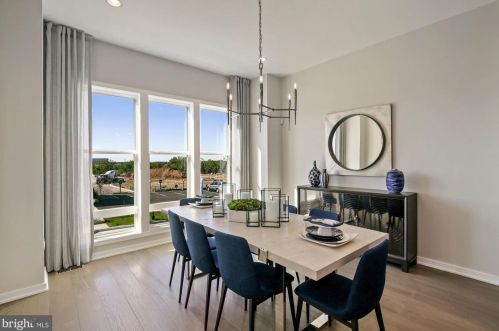 1704 Anderson Rd, Mc Lean VA 22102-1620 exterior