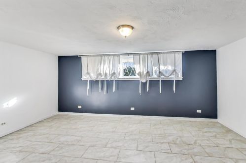 8336 Berwyn Ave, Chicago IL 60656-1430 exterior