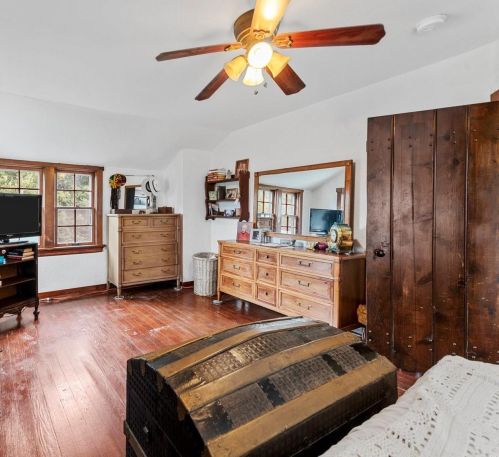 1360 Coburg Lands Dr, Saint Louis MO 63137-3008 exterior