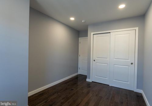 2010 23 St, Philadelphia PA 19145-2704 exterior