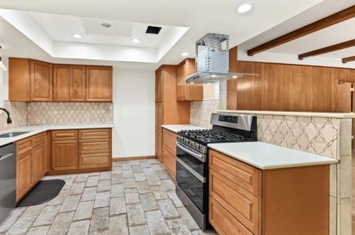 1717 Walnut Ln, Humble TX 77339-3454 exterior