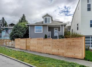 4727 Admiral Way, Seattle WA  98116-2244 exterior