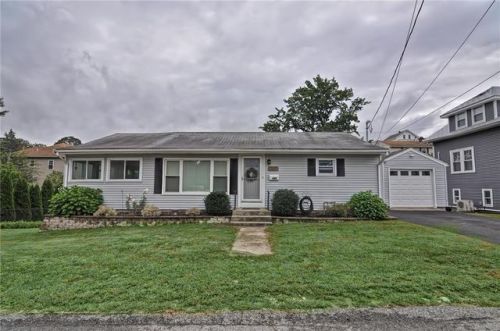 164 Ward St, Woonsocket, RI 02895-5828