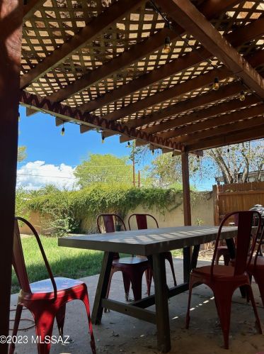 4813 Seneca St, Tucson AZ 85716-3205 exterior