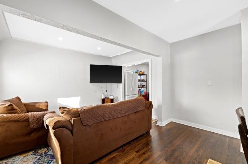 1937 95th St, Milwaukee WI  53227-1414 exterior