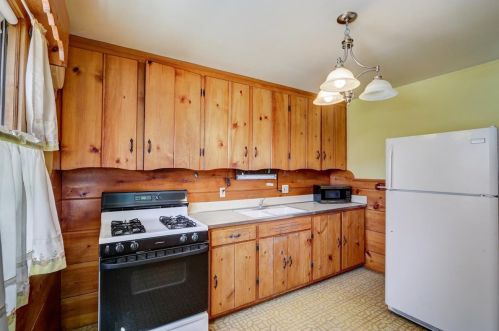 525 Ash St, Waukegan IL 60085-3928 exterior