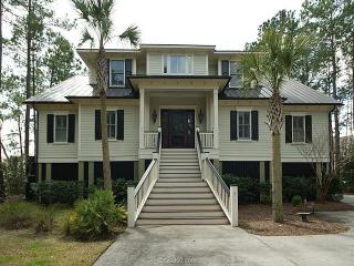 311 Martins Creek Ln, Charleston, SC 29492-8214