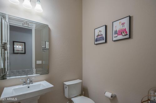 22113 31st St, Phoenix AZ 85016-7009 exterior