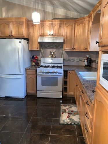 104 Un St, Joliet IL 60433-1142 exterior