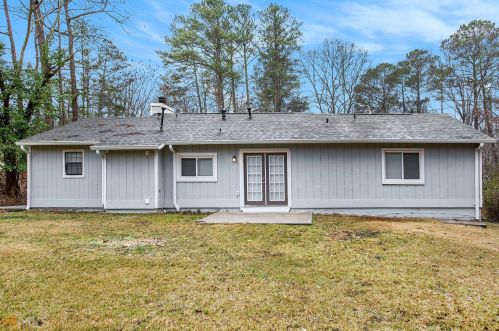 972 Timbervale Ln, Lithonia GA  30058-6010 exterior