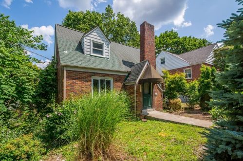 1013 Avacoll Dr, Pittsburgh, PA 15220-3229