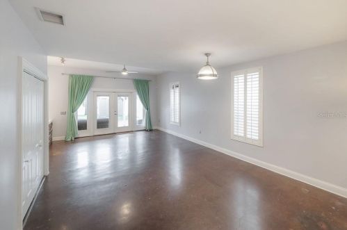 406 Oregon Ave, Tampa FL 33607-2803 exterior