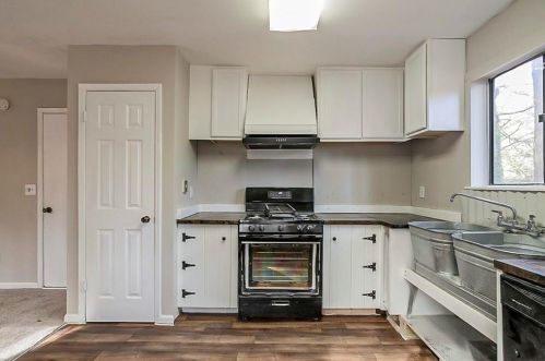 3004 Hidden Lk Dr, Duluth GA 30096-3877 exterior