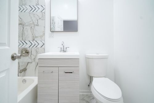 5414 Dearborn St, Chicago IL 60827 exterior