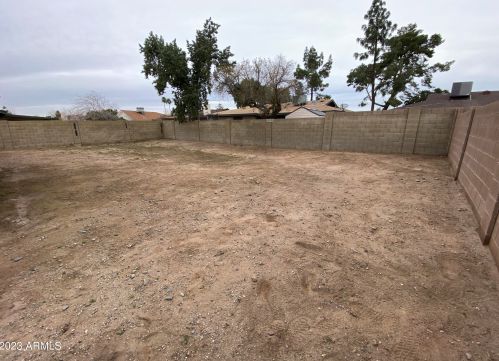 124 Bluefield Ave, Phoenix AZ 85032-1542 exterior