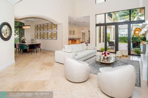 17894 Monte Vis Dr, Boca Raton FL 33496-1057 exterior