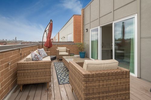 2743 Ashland Ave, Chicago IL  60614 exterior