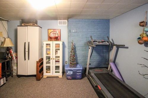 1134 Mississippi Ave, Pittsburgh PA 15216-2520 exterior